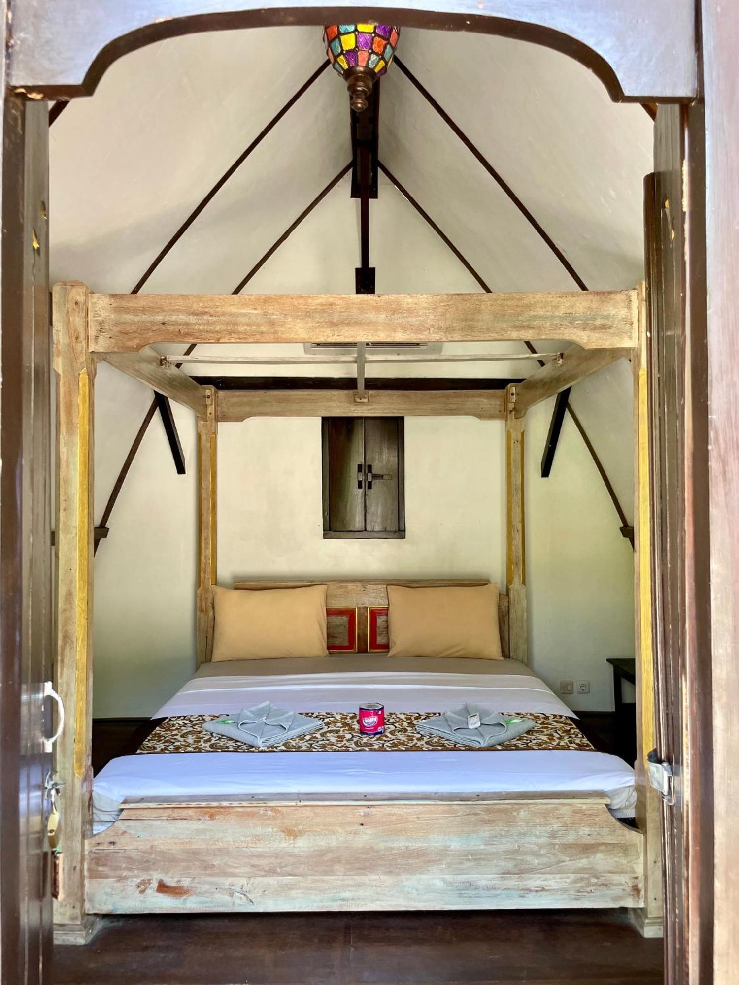 The Exile Sunsetpoint Hotell Gili Trawangan Eksteriør bilde