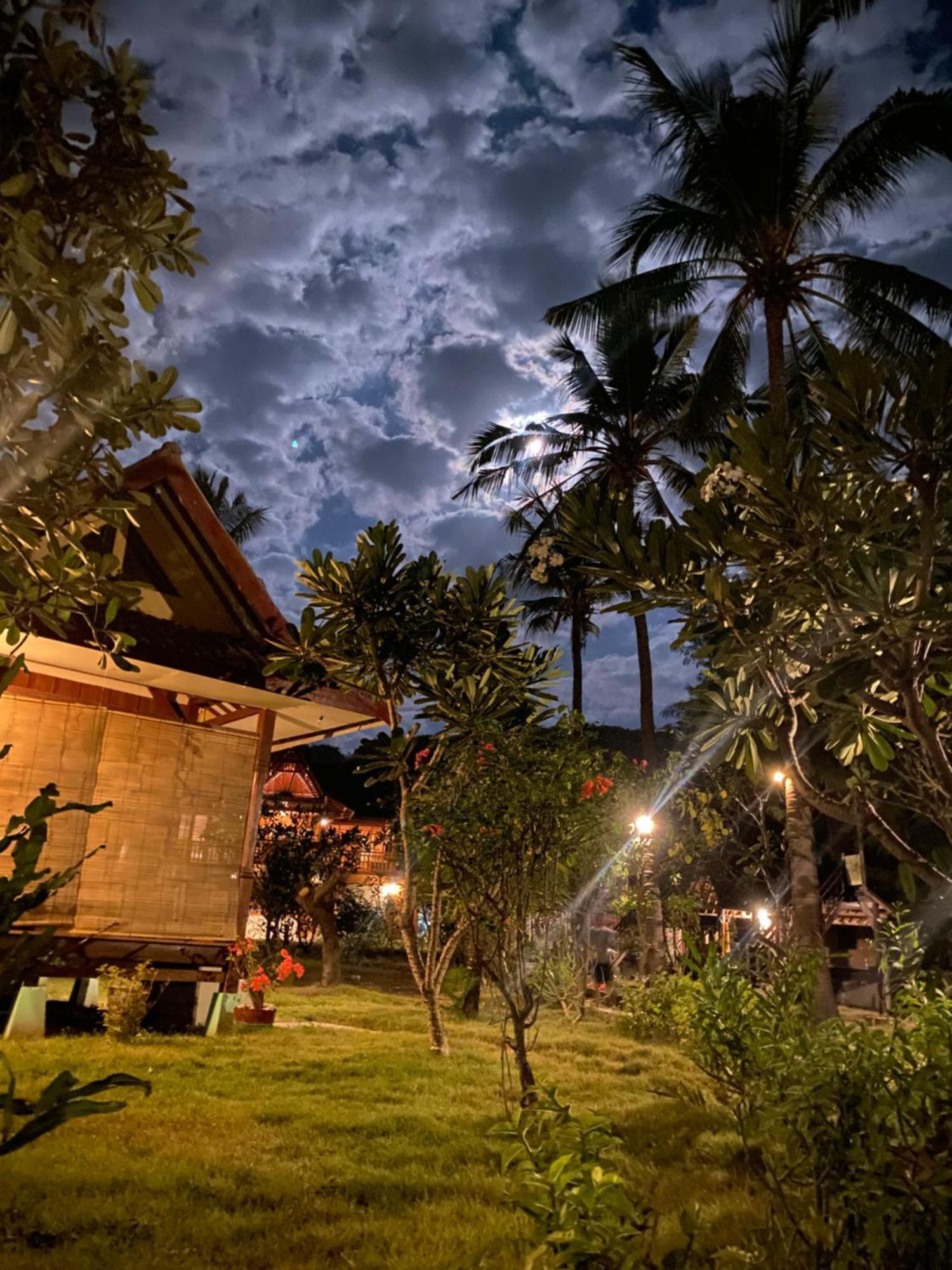 The Exile Sunsetpoint Hotell Gili Trawangan Eksteriør bilde
